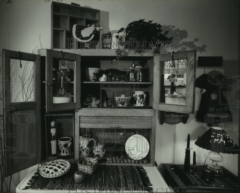 Press Photo Rustic Shop in Osseo, Wisconsin - mjc02164 - Historic Images