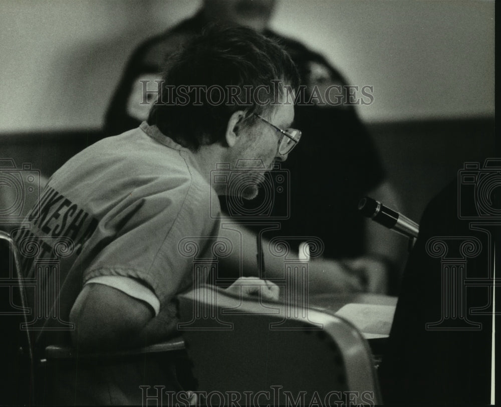 1994 Press Photo James Oswald in competency hearing, Waukesha County court - Historic Images