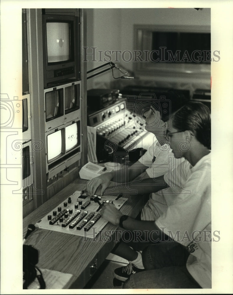 1994, Technical Duties of "This is the Picture" TV show. - mjc02251 - Historic Images