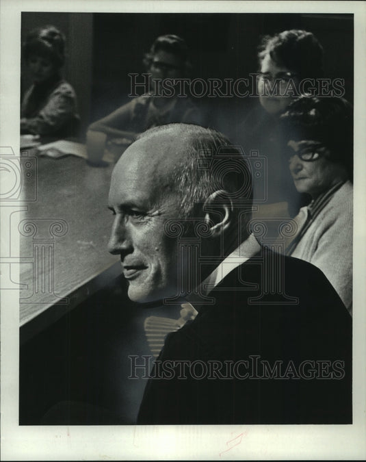 1972 Press Photo Reverend John Parke, Spiritual Healer, Rochdale, Massachusetts - Historic Images