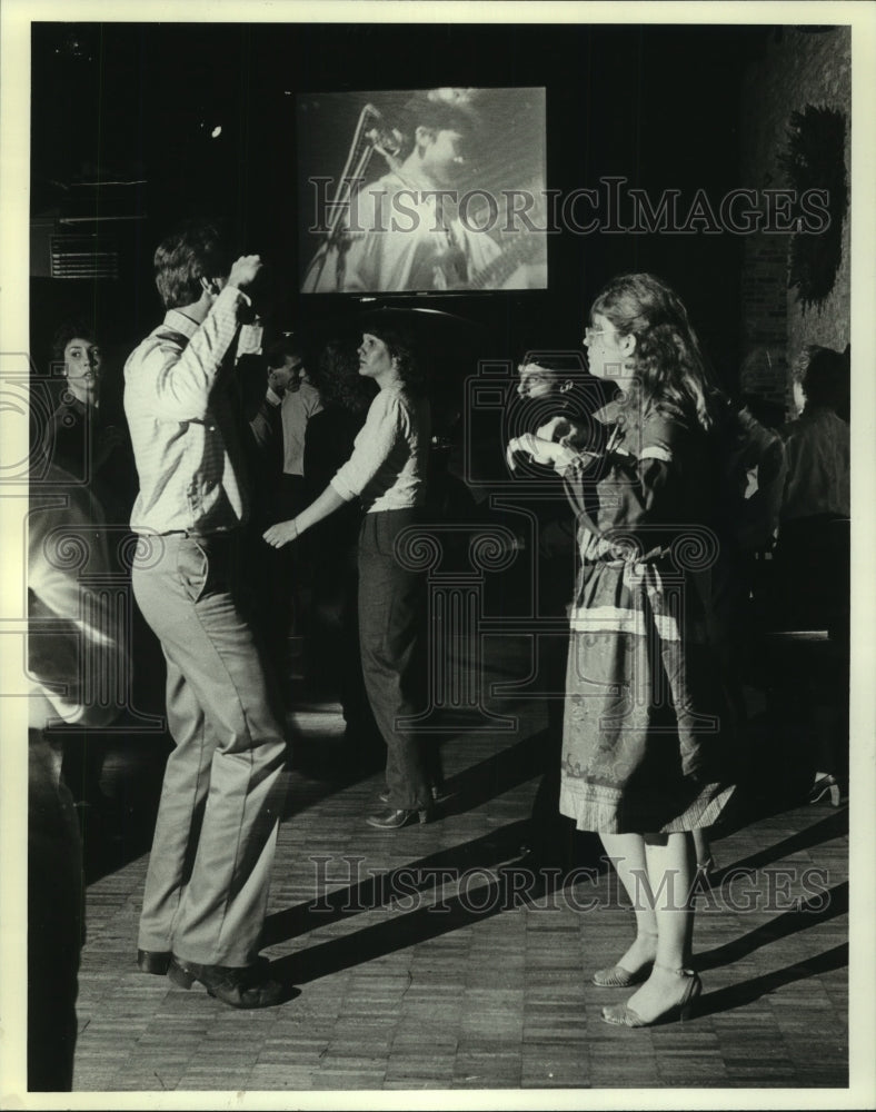 1982 Press Photo Park Avenue Discotheque in Milwaukee Wisconsin. - mjc02515 - Historic Images