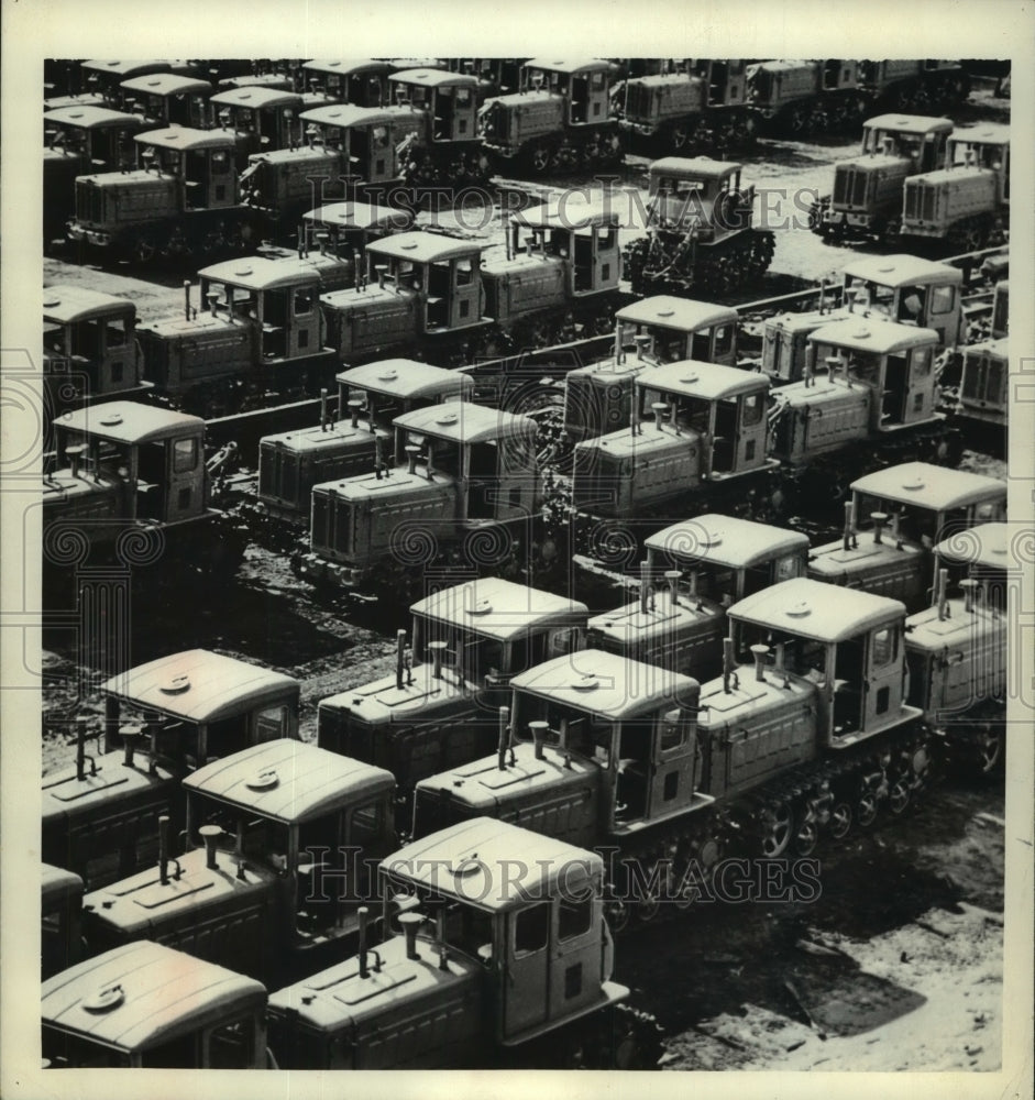 1966, Group Of DT-74 Tractors Ready For Shipment In Russia - Historic Images