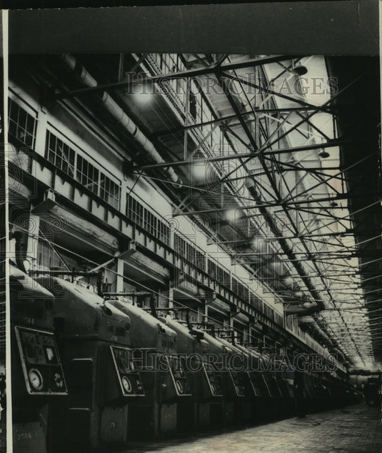 1966 Press Photo Automated machines have arrived in the glass industry in Russia - Historic Images