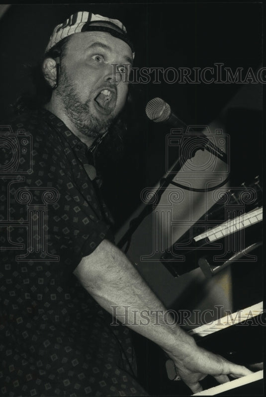 Press Photo Sig Snopek, Entertainer - mjc02876 - Historic Images
