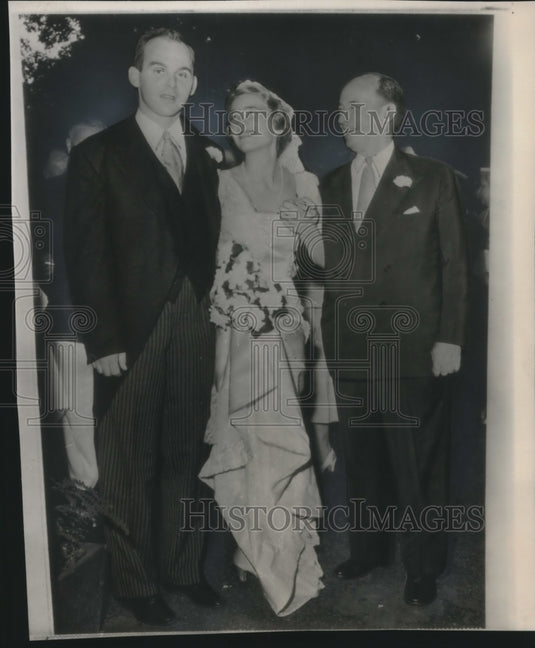 1955 Press Photo Adlai Stevenson Jr. & his bride, Nancy Anderson with his father - Historic Images