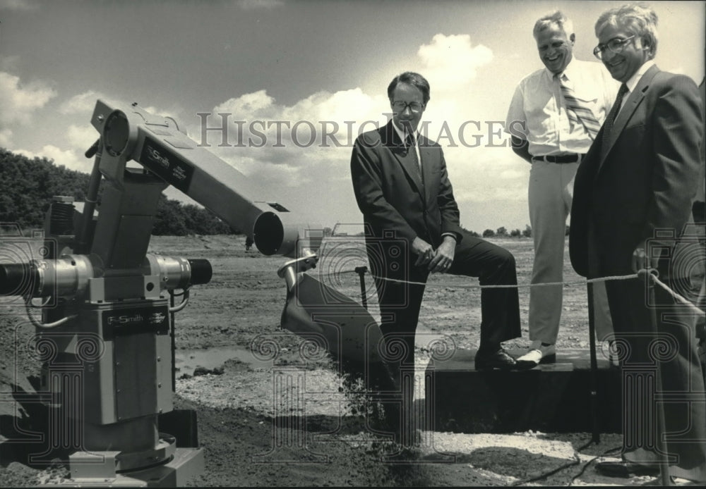 1984, Rod LeMense, Richard Spaulding and Charles Bishop Watch Robot - Historic Images