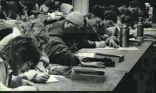 1983 Press Photo State Fair Park busy with A.O. Smith job applicants signing up - Historic Images