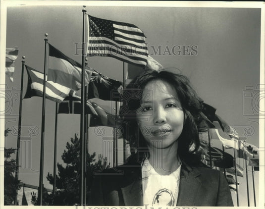 1986 Press Photo Rosalie Tung runs UWM's new International Business Center - Historic Images