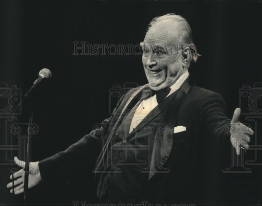 1987 Press Photo Comedian Red Skelton at the Riverside Theater in Milwaukee - Historic Images