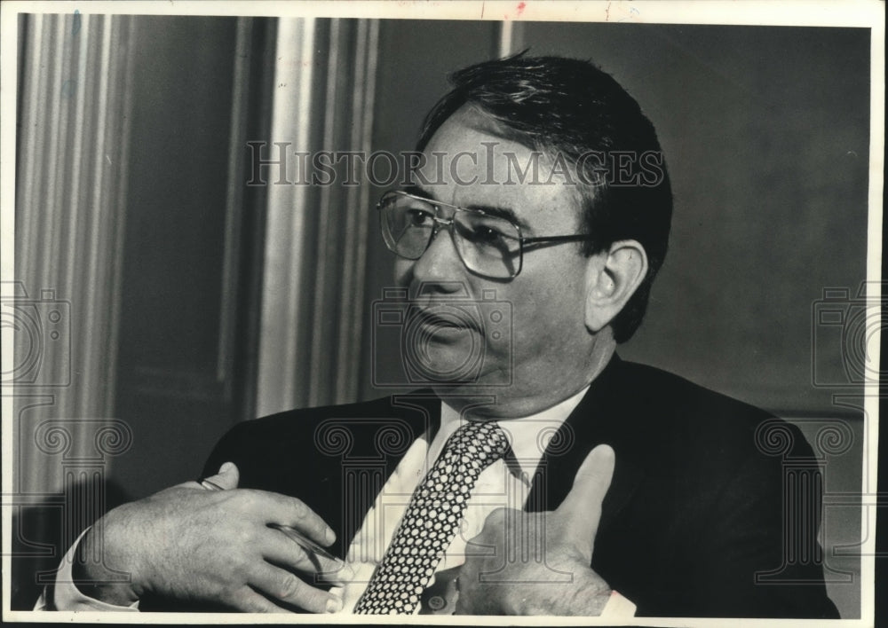 1989, Governor Thompson discusses environment, conservation programs - Historic Images