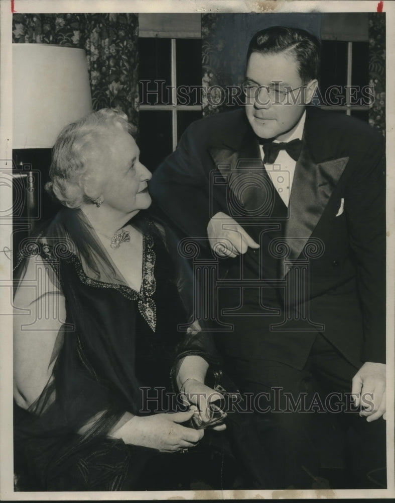 1950 Press Photo Mrs. Uihlein with Her Son, John Holt Uihlein, Attending Opera - Historic Images