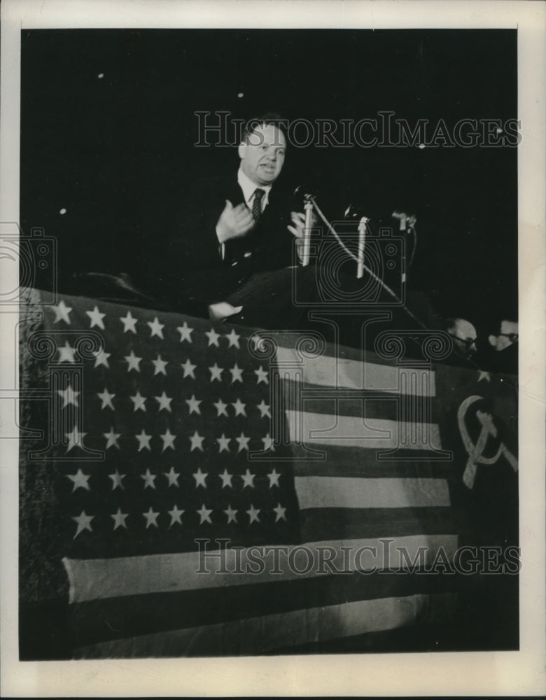 1944, Maurice Thorez, French communist leader addresses crowd, Paris. - Historic Images