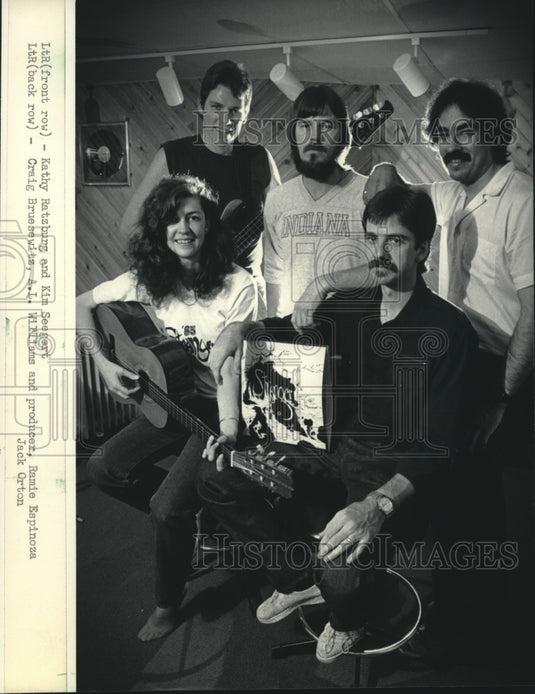 1986 Members of the musical group "Stranger" - Historic Images
