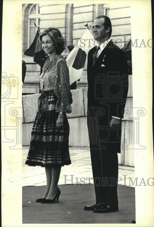 1980 Press Photo King Juan Carlos I and Queen Sofia of Spain at Tokyo's airport - Historic Images