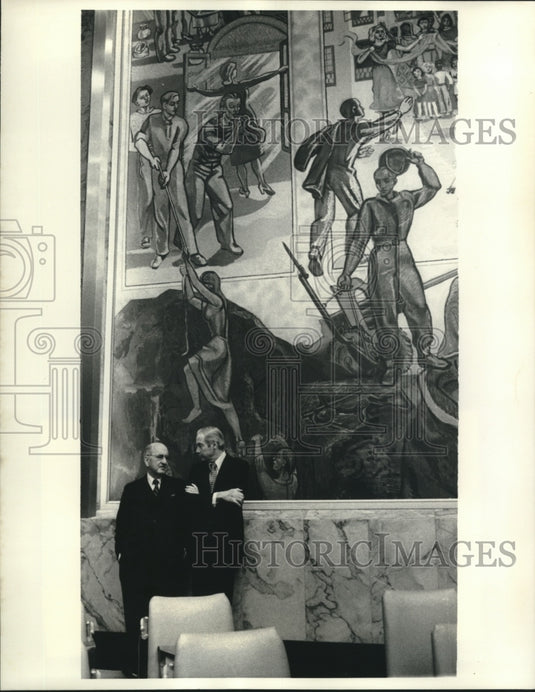 1976 Press Photo Jamil M. Baroody & William Scranton at United Nations in NY - Historic Images