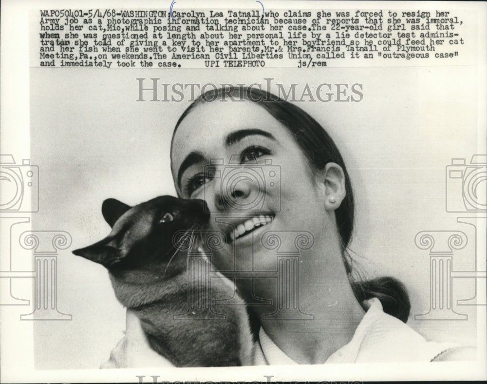 1968 Press Photo Carolyn Lea Tatnall and cat, Mio - mjc03915 - Historic Images