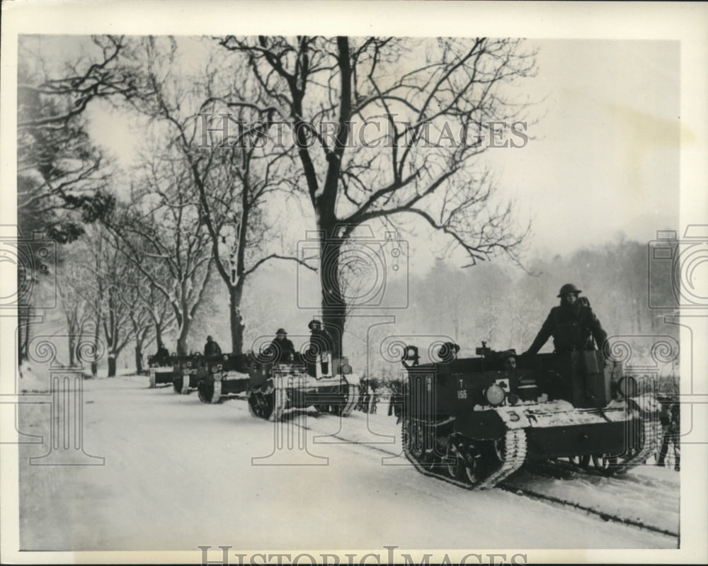 1941 Press Photo Bren Carries, troops, on ice snow covered roads, Scotland - Historic Images