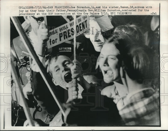 1964 Press Photo Joe, Susan Scranton cheer for dad at Cow Palace, GOP convention - Historic Images