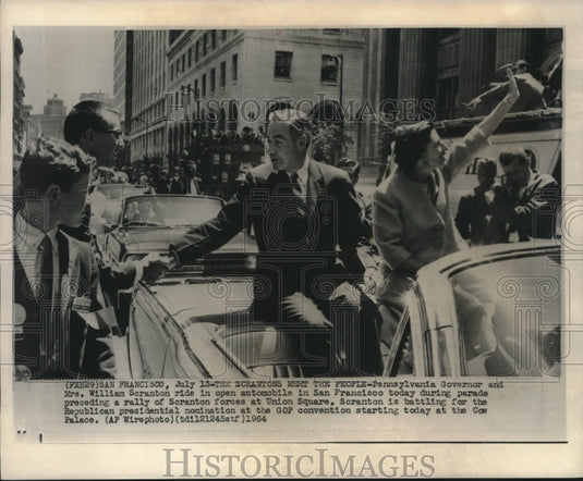 1964 Press Photo Governor and Mrs. William Scranton Shake Hands and Wave-Historic Images