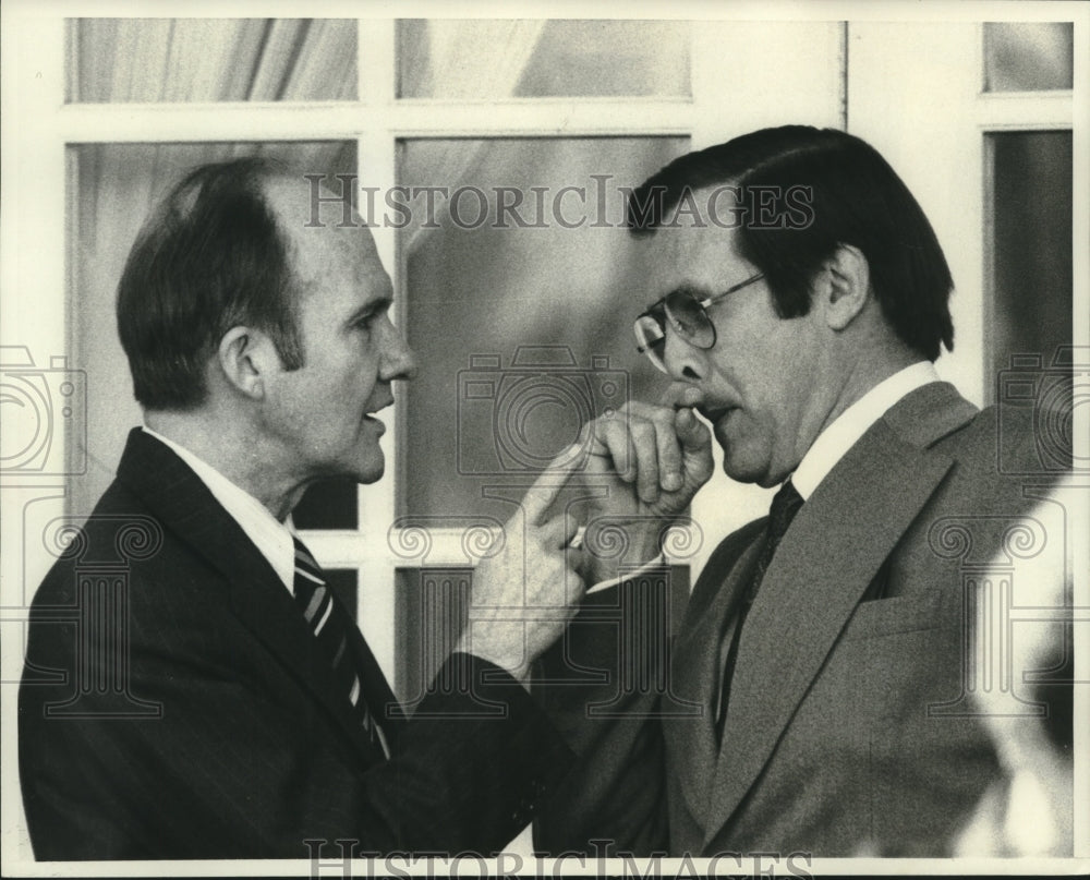 1976 Press Photo Brent Scowcraft and Donald H. Rumsfeld Speaking in Private - Historic Images