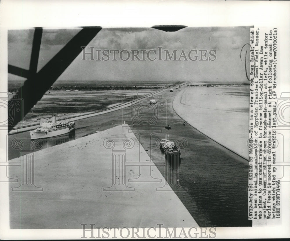 1956 Press Photo Ships steam through Suez Canal seized by Egyptian Pres. Nasser - Historic Images