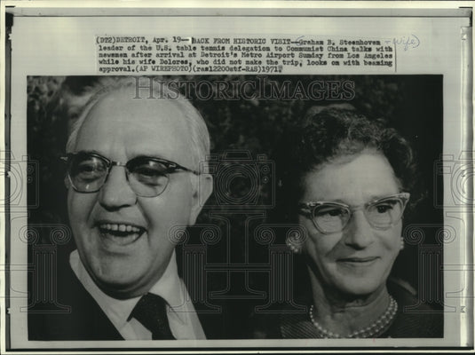1971 Press Photo Graham B. Steenhoven, with U.S. table tennis talks in Detroit. - Historic Images