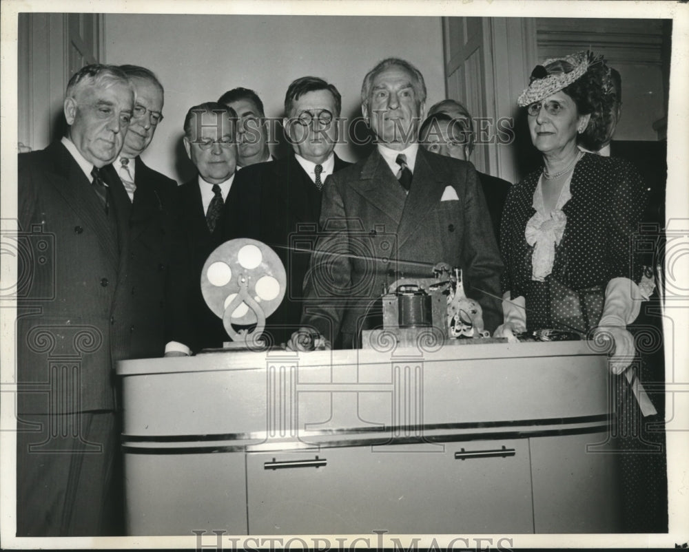 1944 Press Photo People celebrating 100th anniversary of telegraph, Washington. - Historic Images