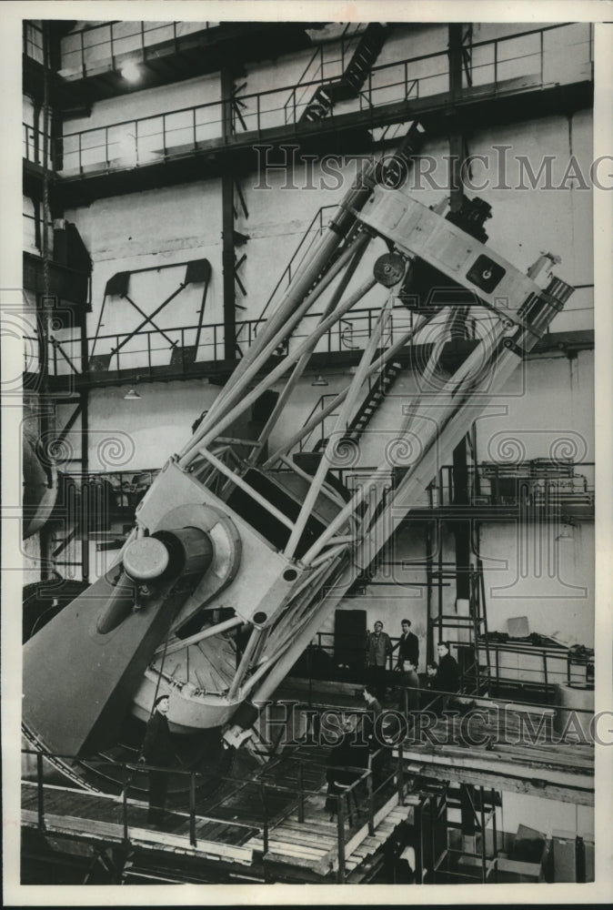 1959, Russia's biggest telescope at Simeiz, Crimea - mjc04403 - Historic Images