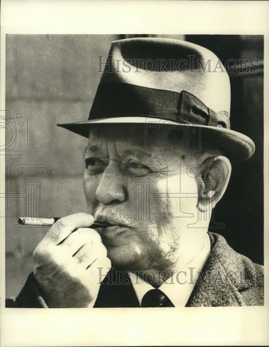 1975 Press Photo Mikhail Sholokhov, Nobel Prize winner, celebrates 70th birthday - Historic Images