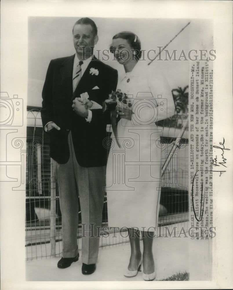 1951 Press Photo Mr. and Mrs. Elliott Roosevelt at their wedding in Florida-Historic Images