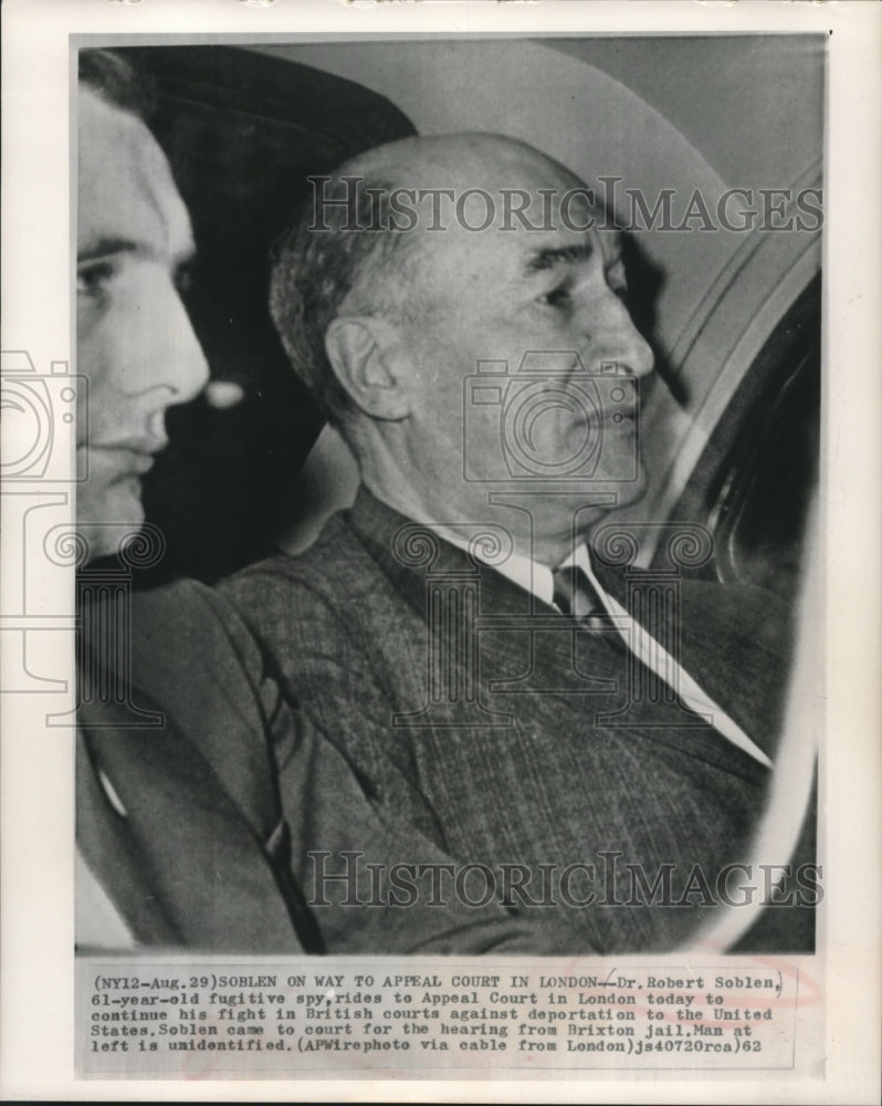 1962 Press Photo Dr. Robert Soblen in car on way to court in London - mjc04626 - Historic Images