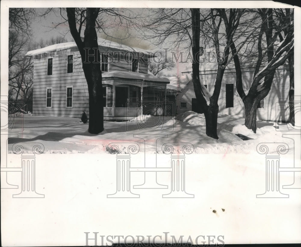 1962, Charles Slayton Frame House in Leon - mjc04726 - Historic Images
