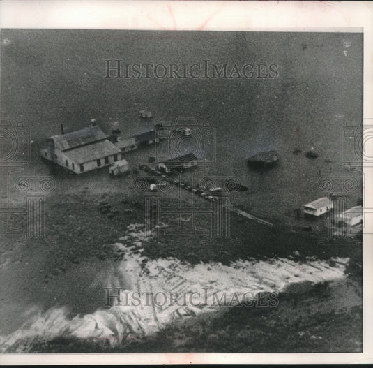 1963, Hurricane Flora flooded a farm on the island of Haiti - Historic Images