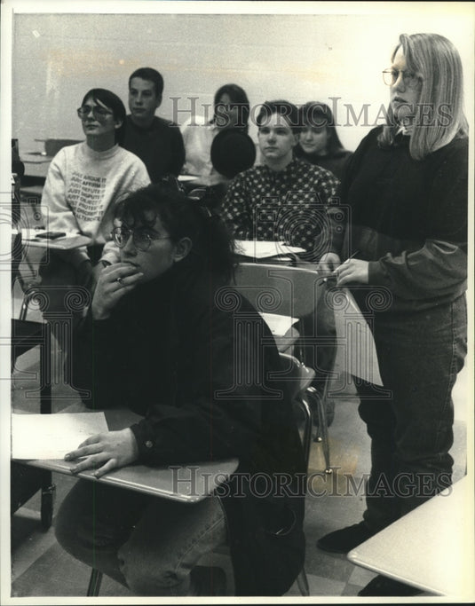 1993 Press Photo Slinger, Wisconsin's academic decathlon team at practice - Historic Images