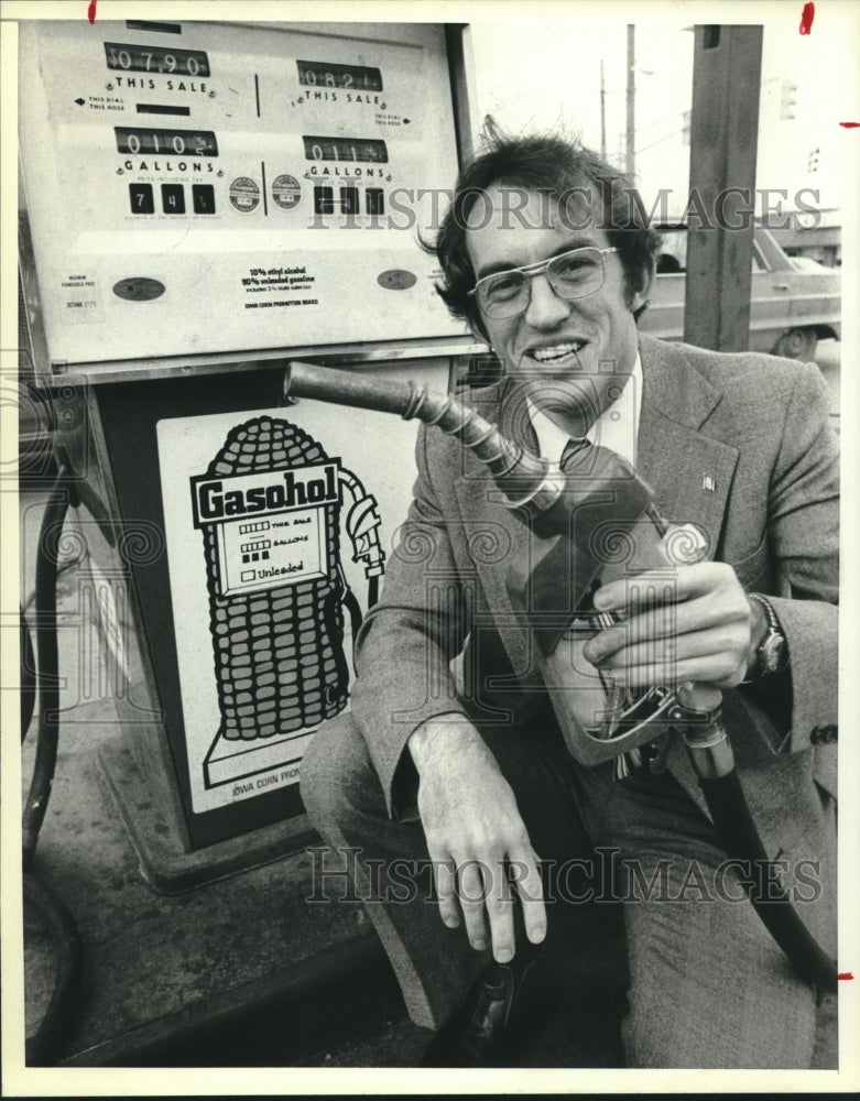 1979 Press Photo Doug Snyder gasohol promoter for Iowa Development Commission - Historic Images