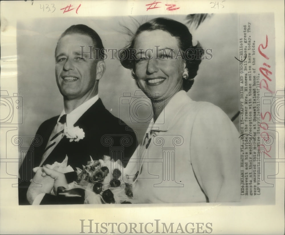 1951 Press Photo Elliott and Minnewa Roosevelt at their wedding on Sunset Island - Historic Images