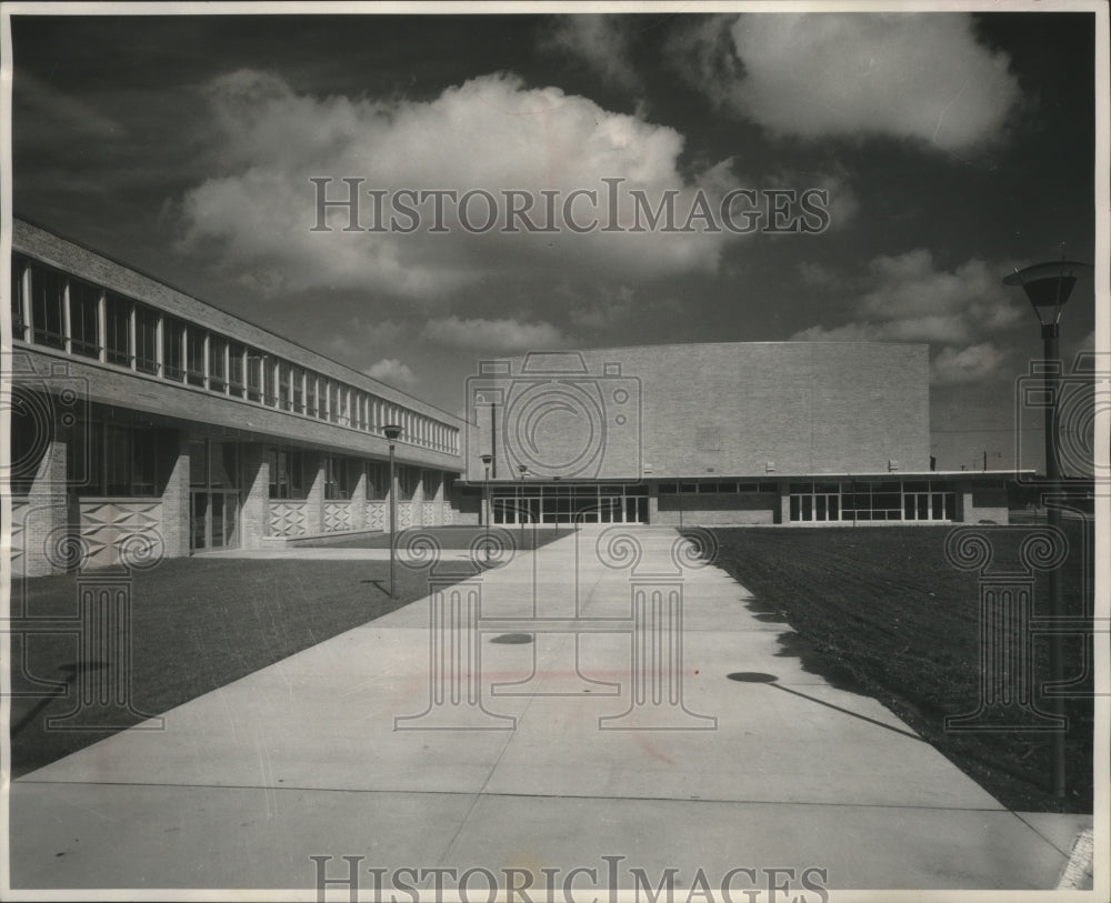 1960 Sheboygan&#39;s new South High School - Historic Images