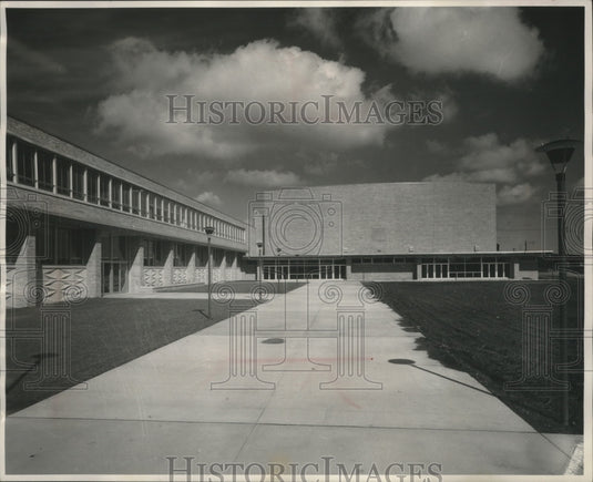 1960 Sheboygan's new South High School - Historic Images