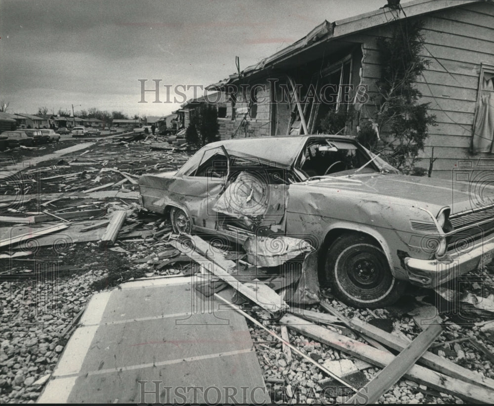 1967 Press Photo Debris, destroyed home, smash car, from high winds - mjc05184-Historic Images