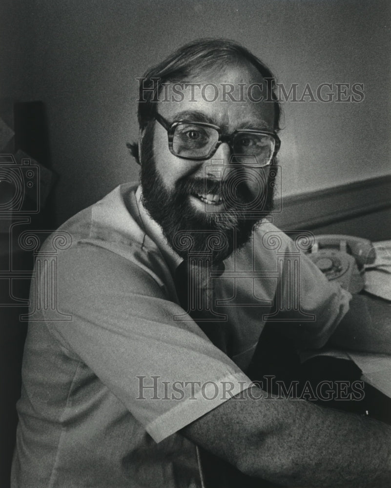 1977 Press Photo Stephen B. Swigart, director, Crime Treatment Alternative - Historic Images