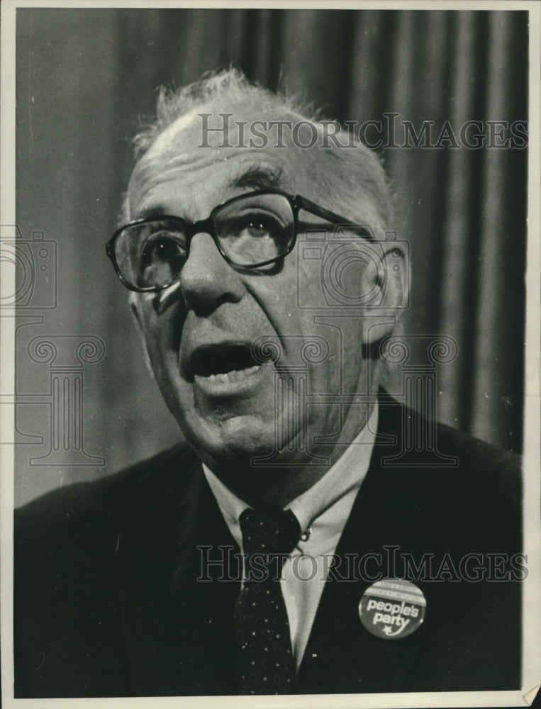 1975 Press Photo Dr. Benjamin Spock, author of best-selling Baby and Child Care - Historic Images