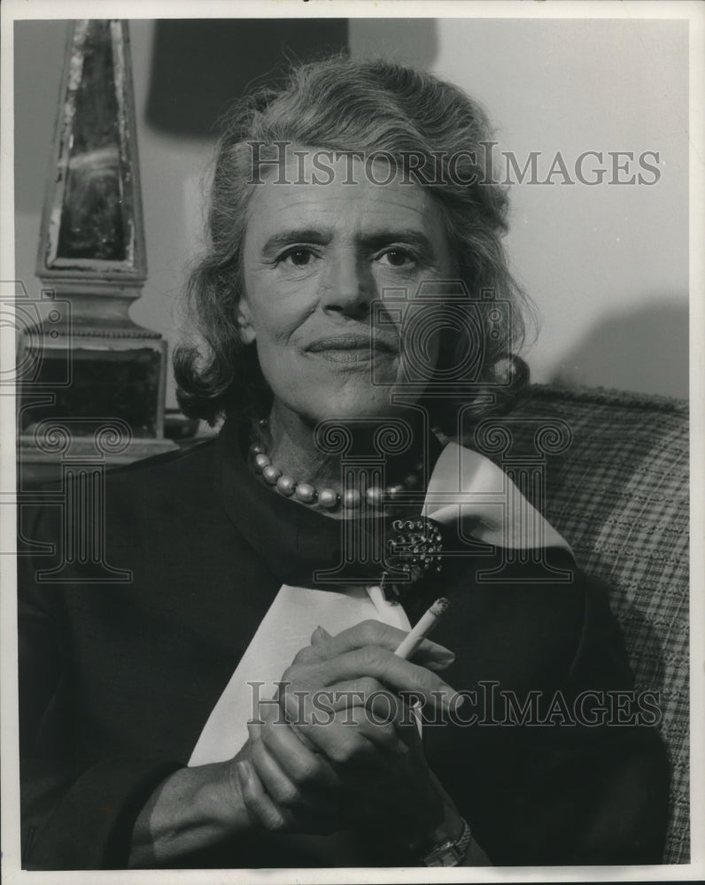 1968, Jane Cheney Spock, wife of Dr. Benjamin Spock, author - Historic Images