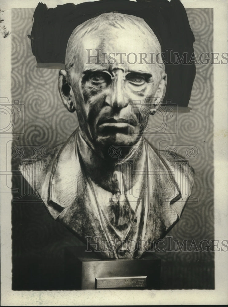 1929 Press Photo Bronze bust of Melville E. Stone in New York City - mjc05663 - Historic Images