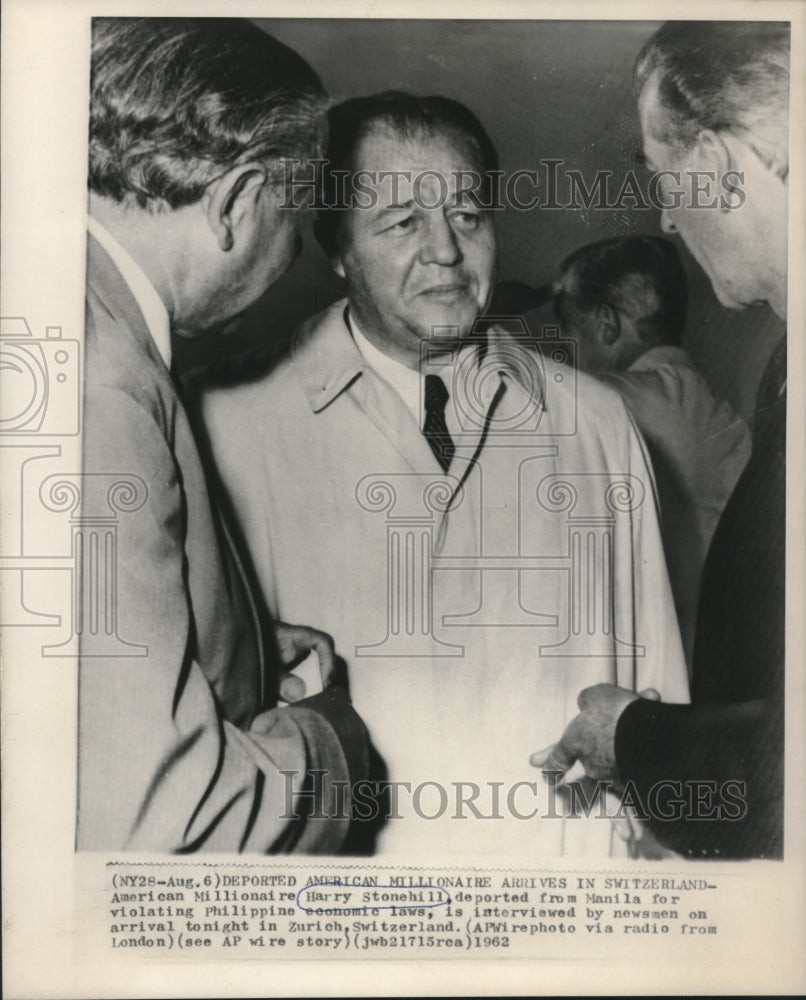 1962 Press Photo Deported Harry Stonehill interviewed by newsmen in Switzerland - Historic Images