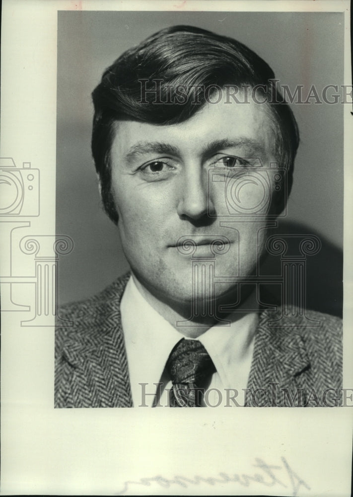 1982 Dr John Stephenson Medical Director of Teenage Clinic Wisconsin - Historic Images