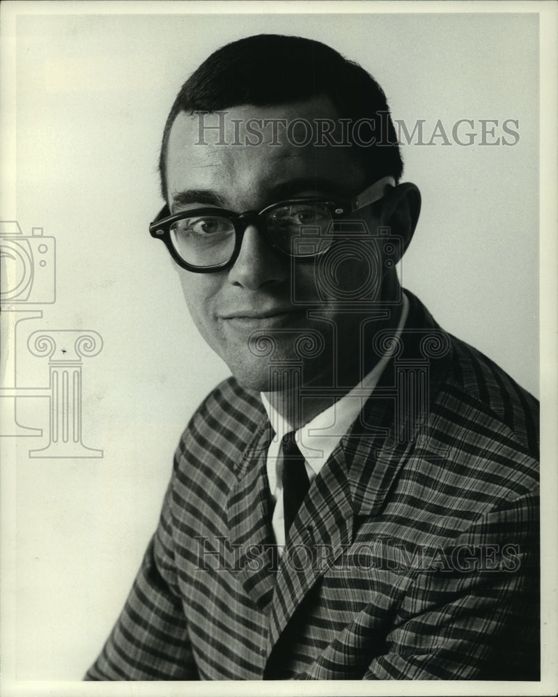 1968 Press Photo Willam Scatchard III Playboy Club & Hotel manager Wisconsin- Historic Images