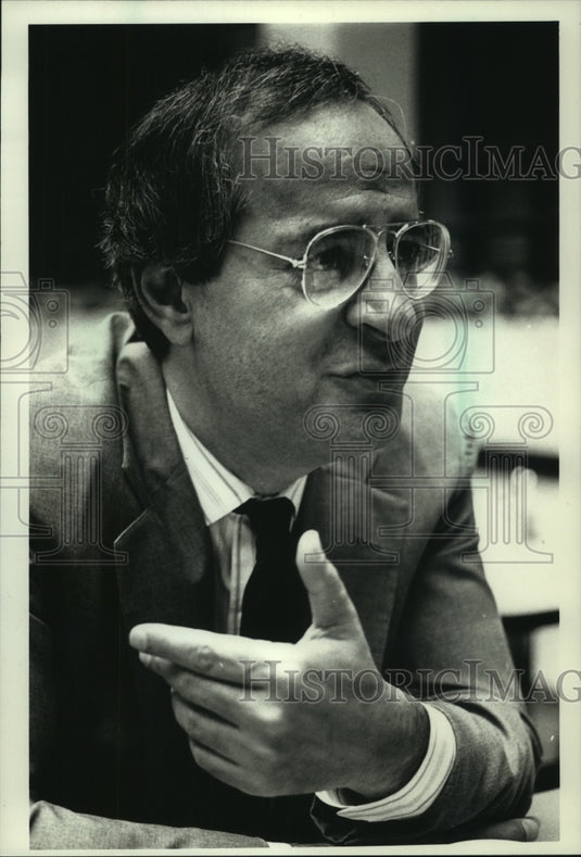 1998, John Trani, GE Medical Systems Executive - mjc05820 - Historic Images
