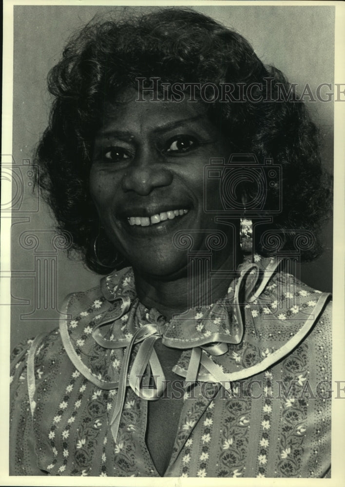 1985 Bettye Gaitor Timmons former national president of Eta Phi Beta - Historic Images
