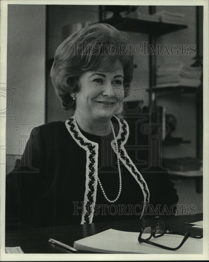 1972 Press Photo Mary Ann Steep, of Wisconsin Blue Cross-Blue Shield - mjc05869-Historic Images