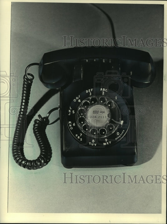 1983 Letters have been permanently teamed with telephone numbers - Historic Images
